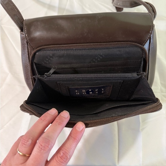 Crazy Horse Brown Leather Crossbody Bag - Picture 6 of 7